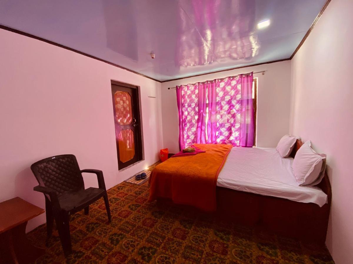 Hotel Border View Kargil Buitenkant foto