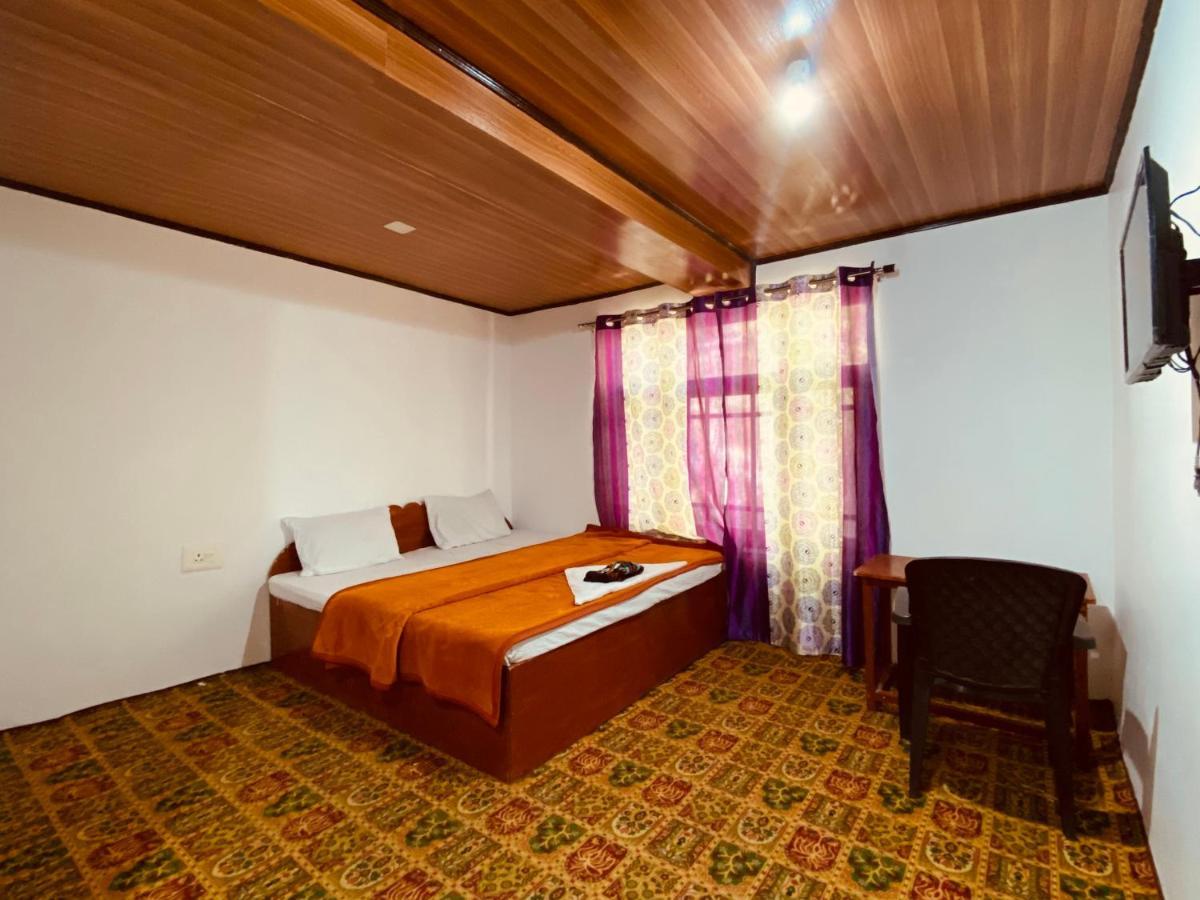 Hotel Border View Kargil Buitenkant foto