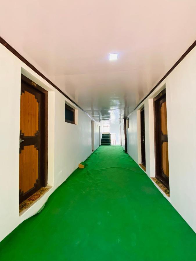 Hotel Border View Kargil Buitenkant foto